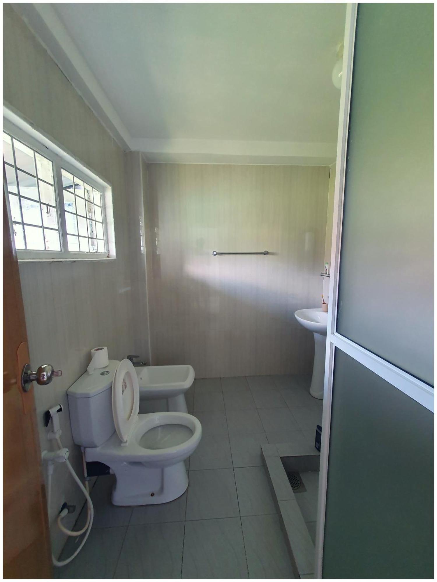 Sri Nimali Guesthouse ヒッカドゥワ エクステリア 写真
