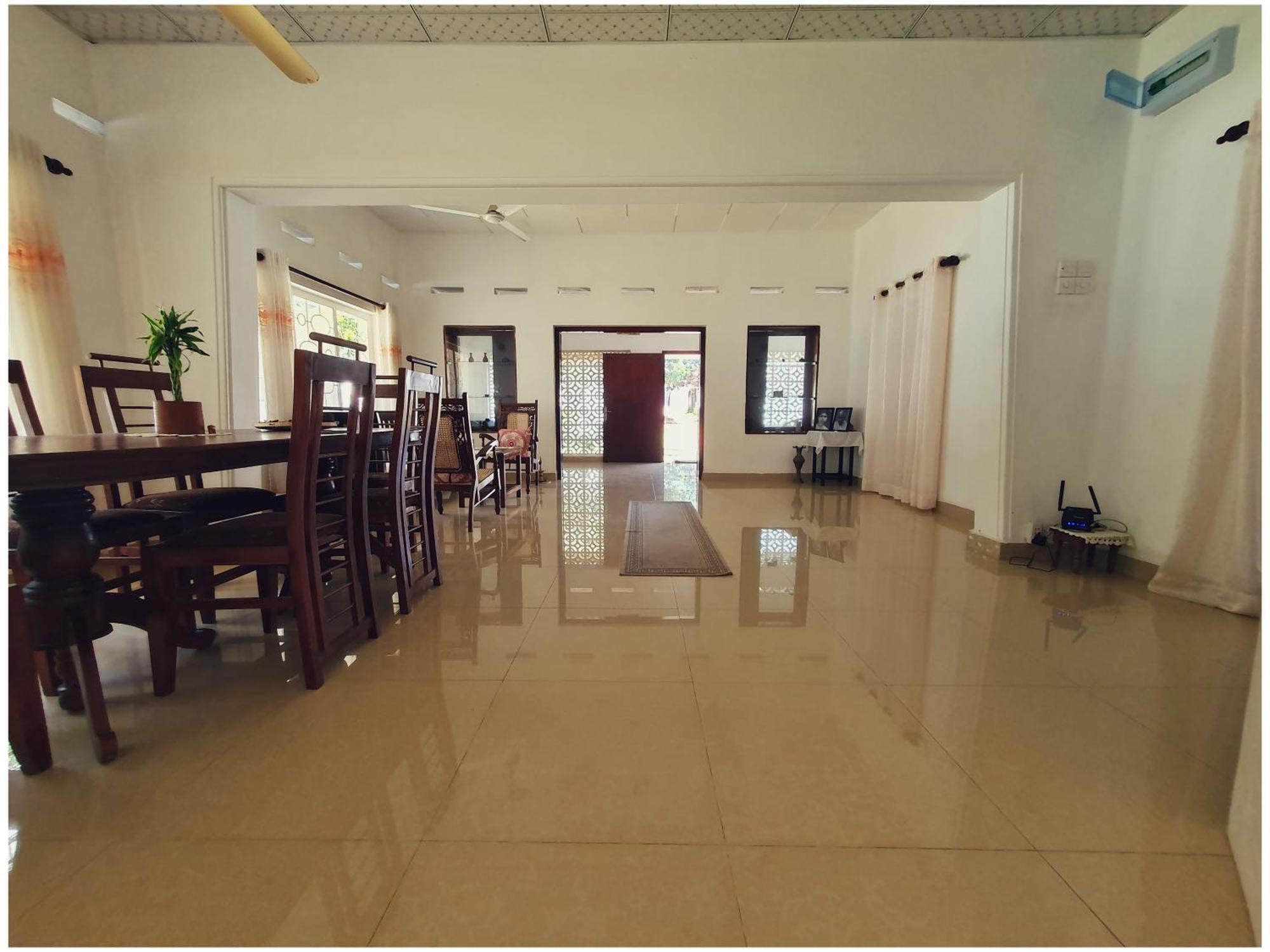 Sri Nimali Guesthouse ヒッカドゥワ エクステリア 写真
