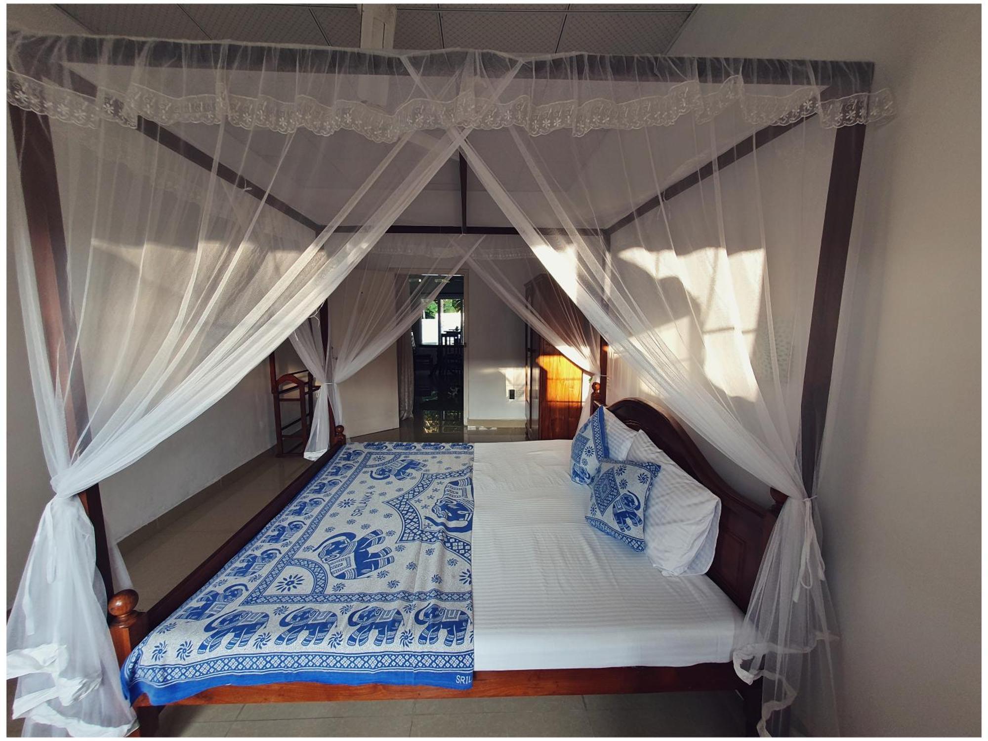 Sri Nimali Guesthouse ヒッカドゥワ エクステリア 写真