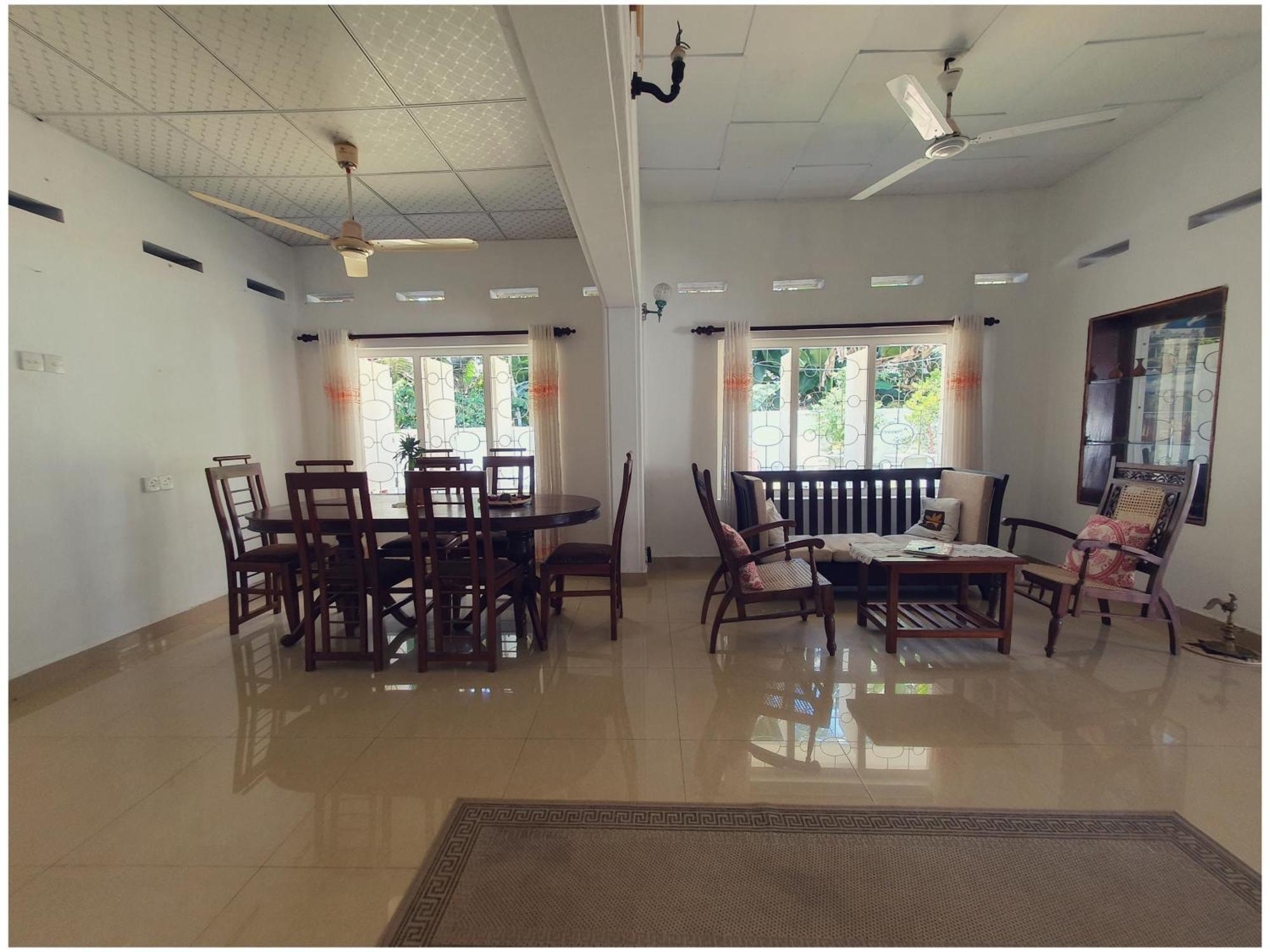 Sri Nimali Guesthouse ヒッカドゥワ エクステリア 写真
